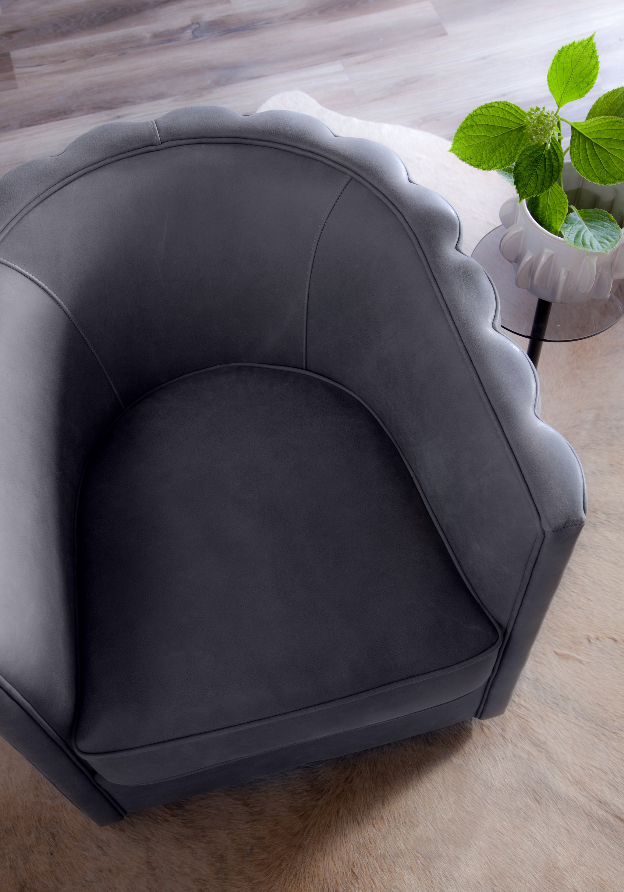 2077 JONES SWIVEL CHAIR