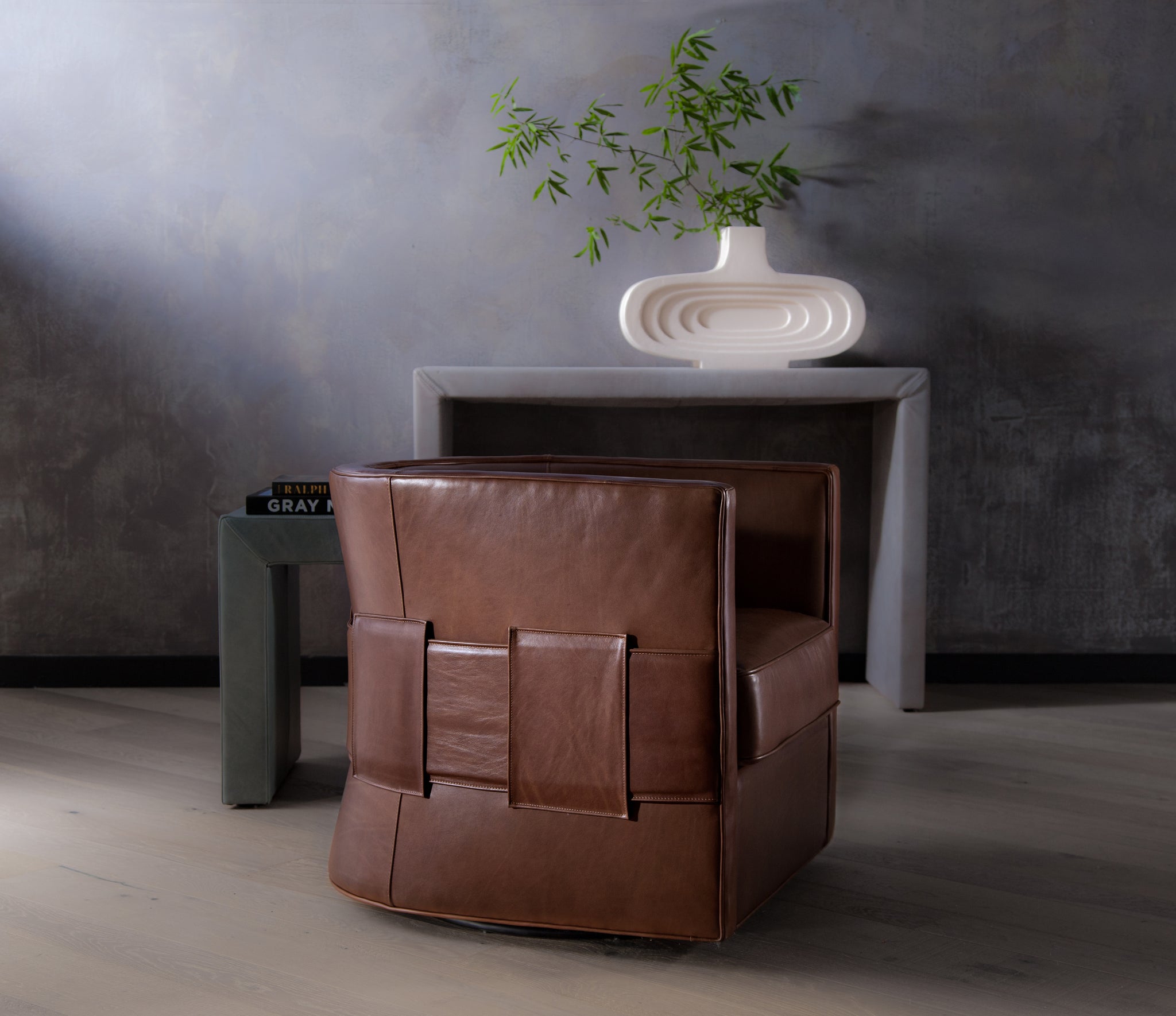 2102 WYNN SWIVEL CHAIR