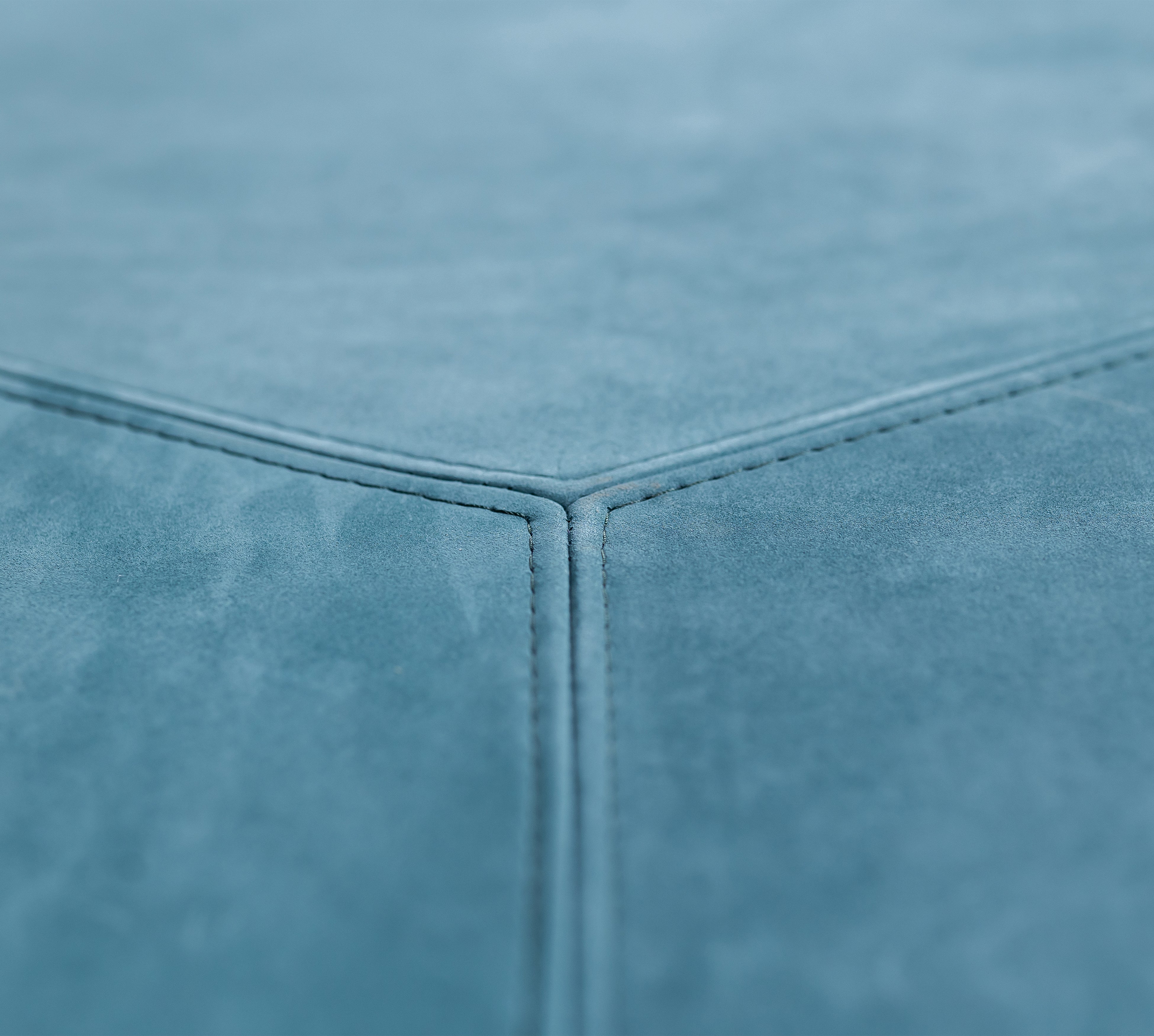 7004 GRAMERCY CIRCLE OTTOMAN