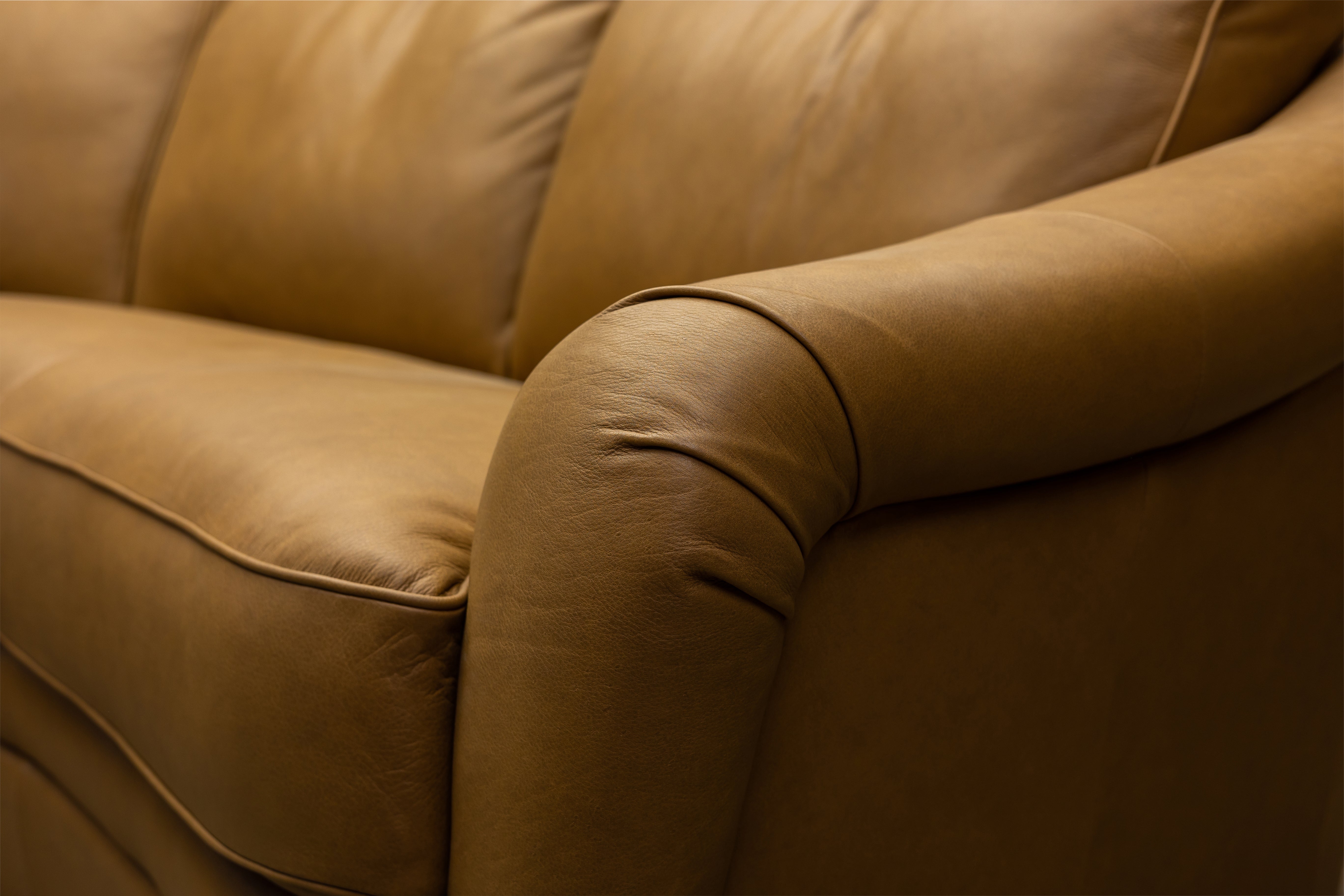 3812 CAPRI SECTIONAL