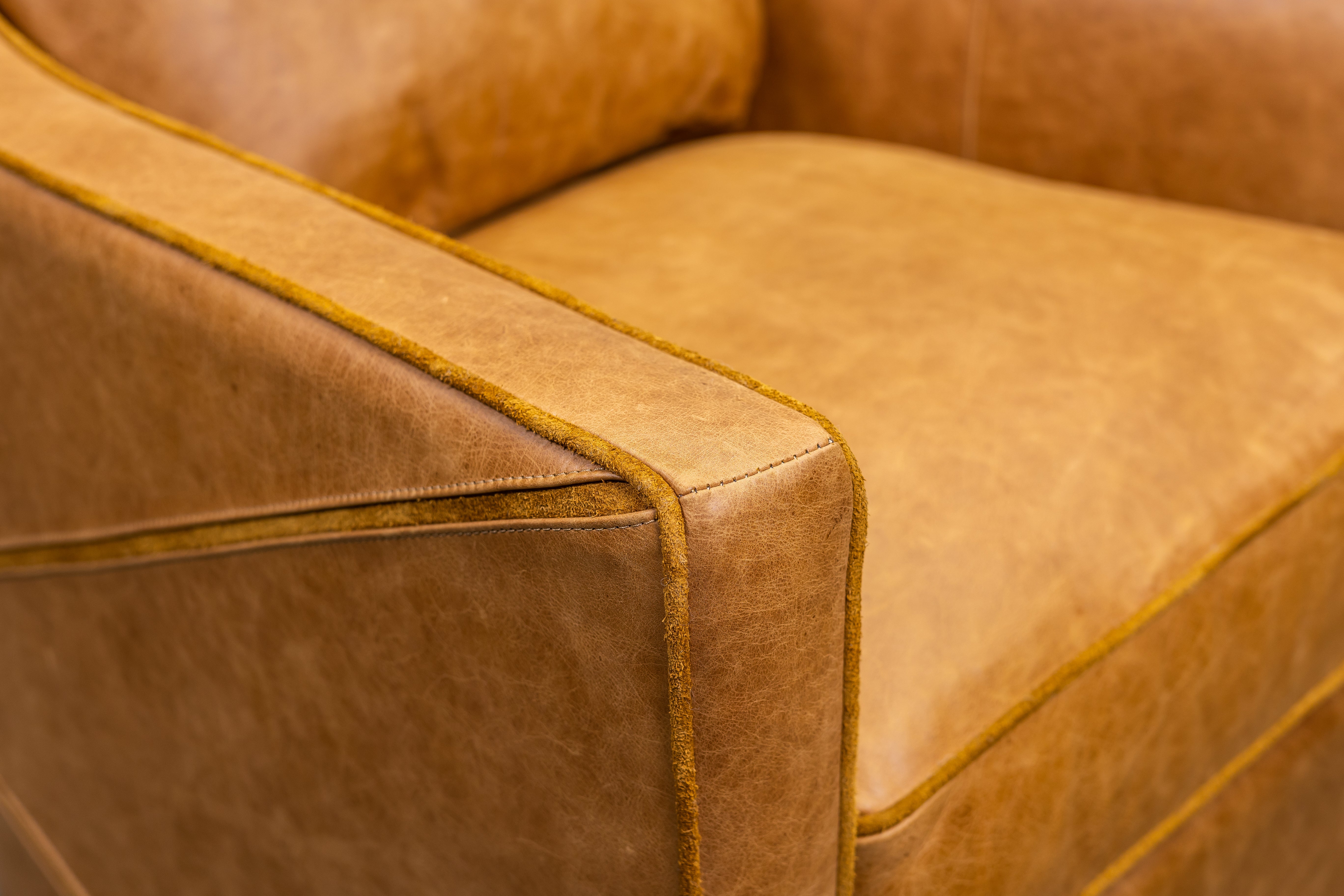 5215 PUZZLE SWIVEL CHAIR