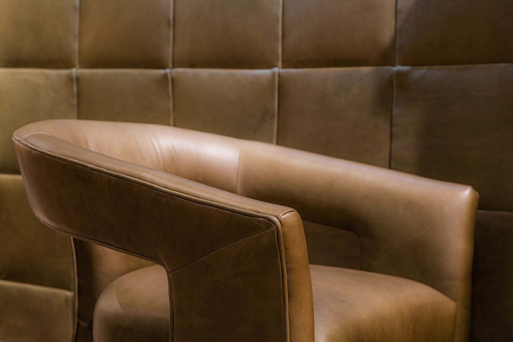 7001 GRAMERCY CHAIR