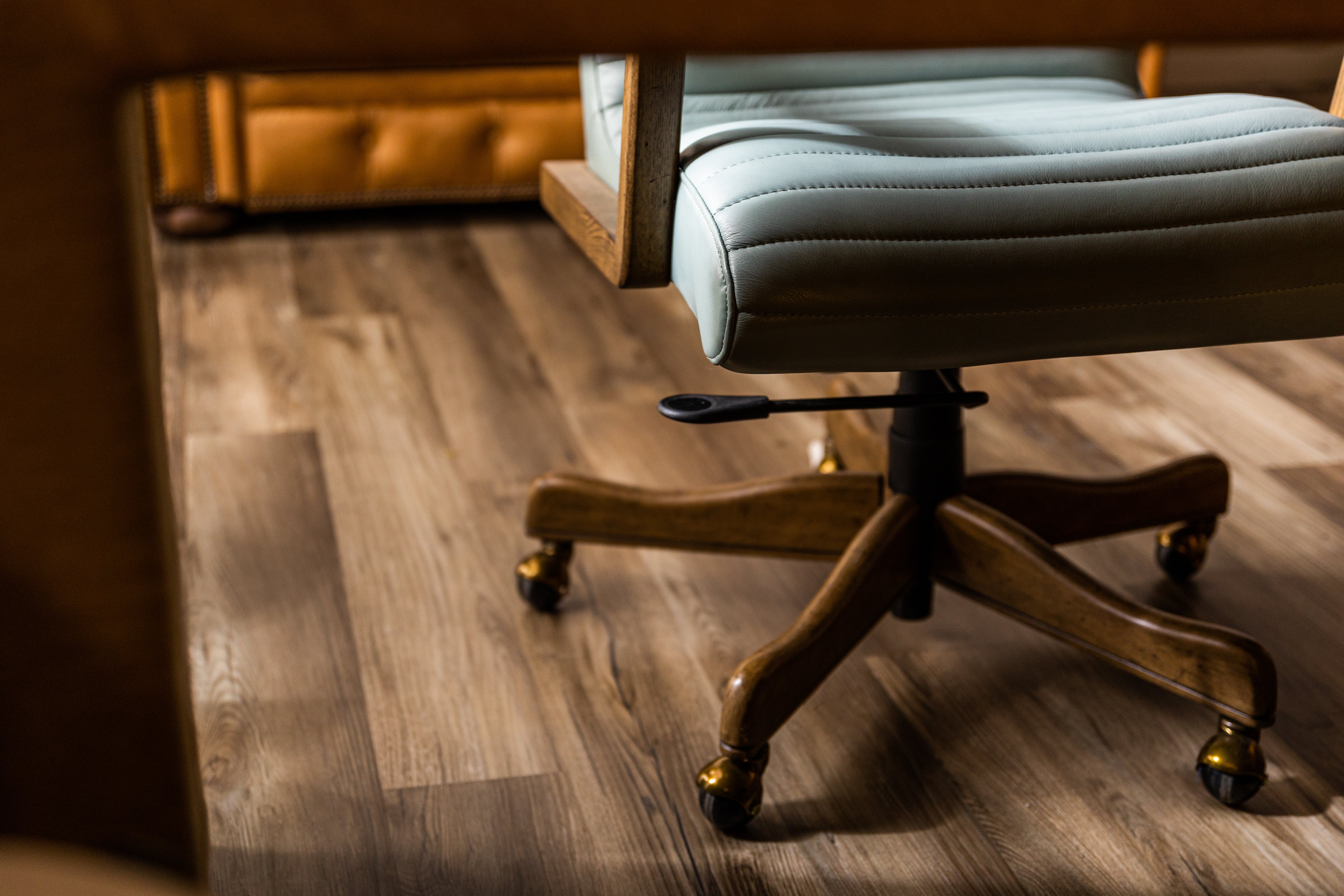 4005 KENAN EXECUTIVE SWIVEL CHAIR